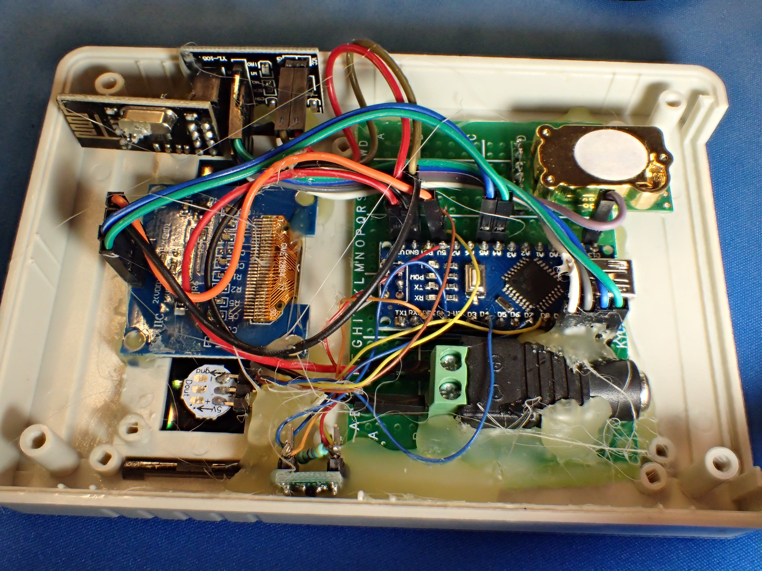 The final result - including the watchdog and lots of hot-glue