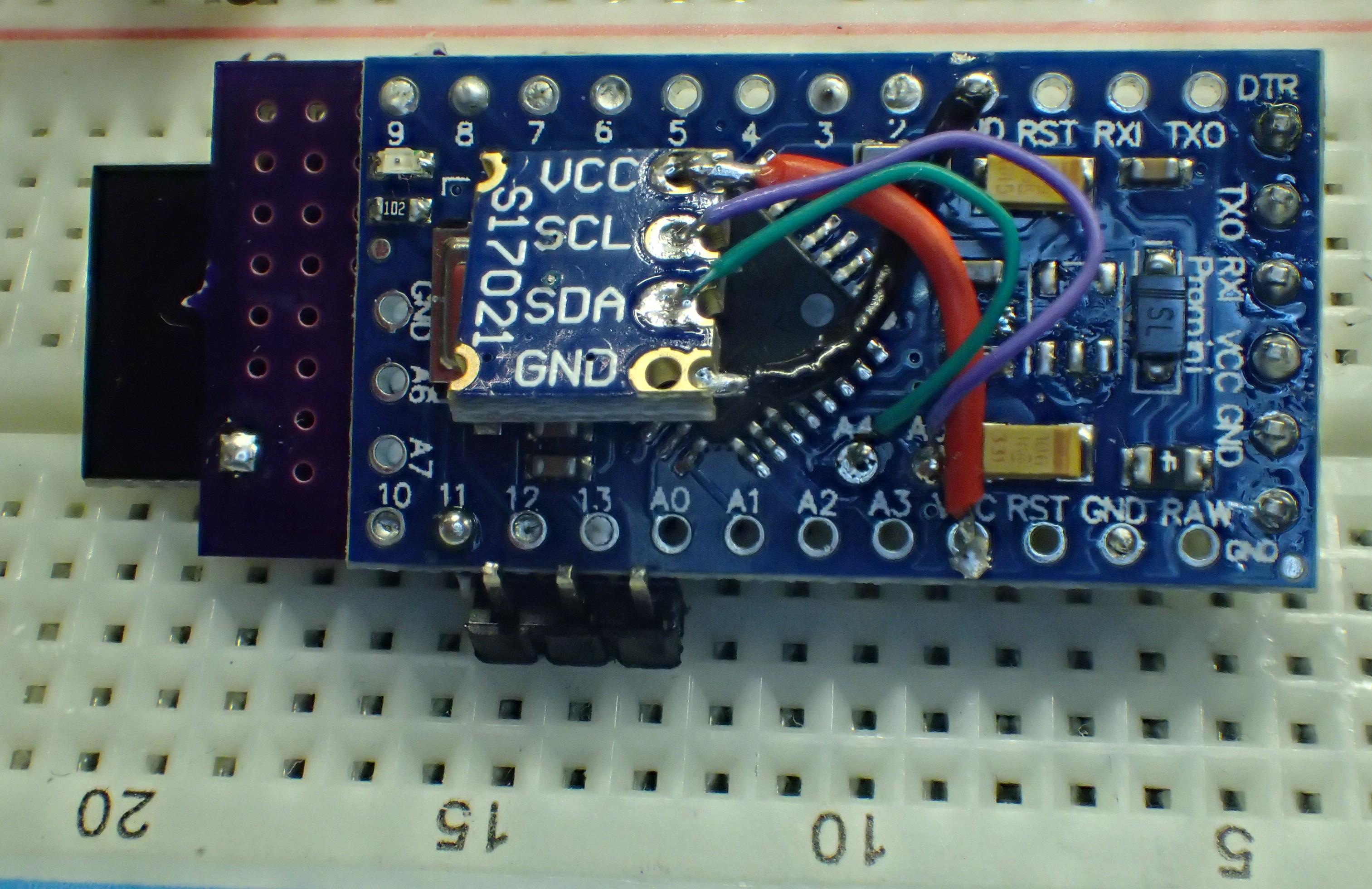 Added the SI7021 temperature and humidity sensor